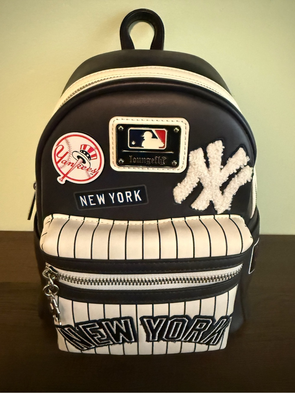 NWT New York Yankees Loungefly Patches Mini Backpack